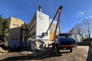 Naše teplo. Vaše pohodlí. Nově i na budově teplárny